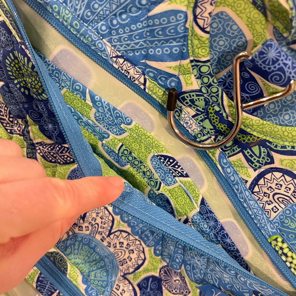 Vera Bradley Green and Blue Paisley Cosmetic Travel Organizer - Picture 10 of 12